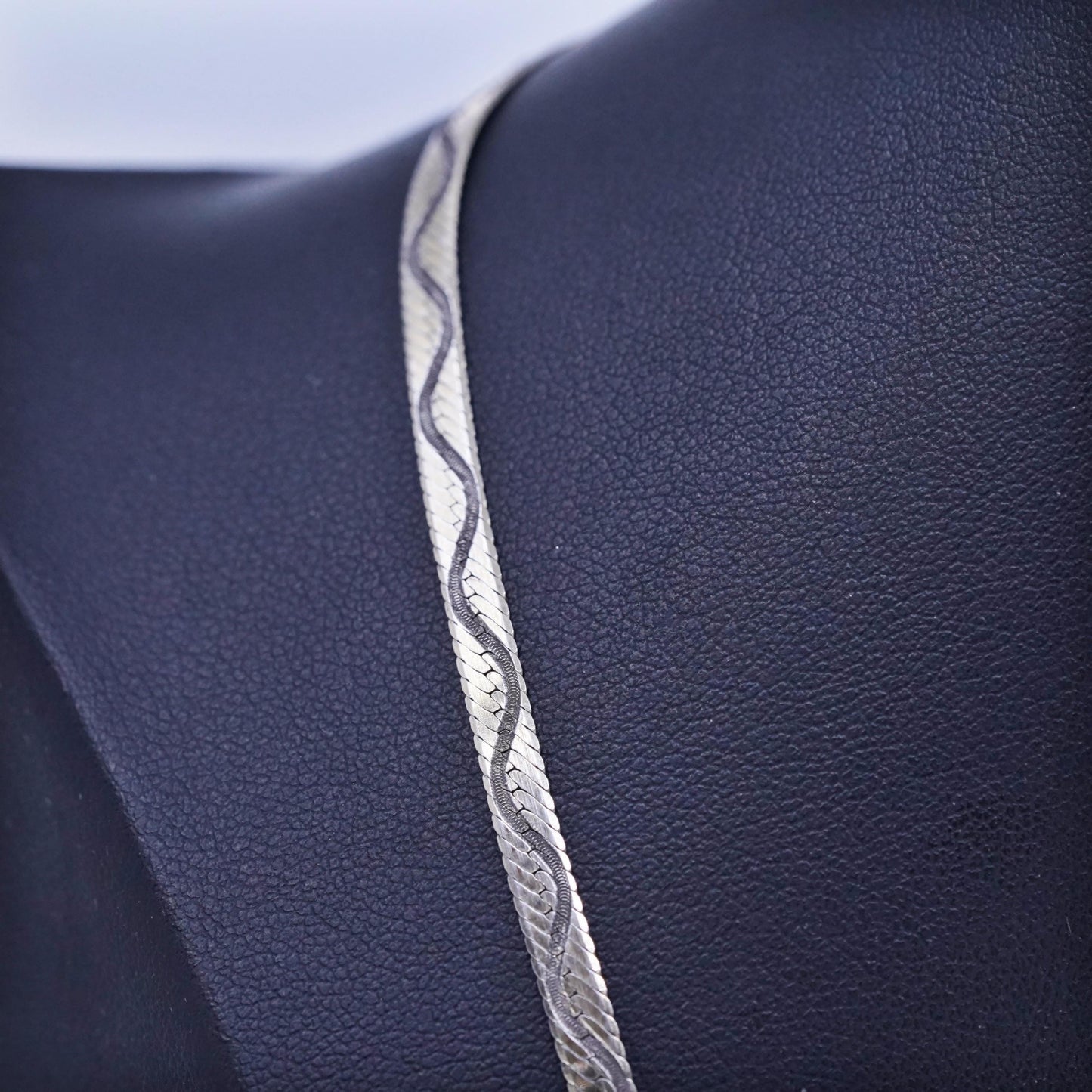 20”, vintage Italian Sterling 925 silver textured herringbone chain necklace