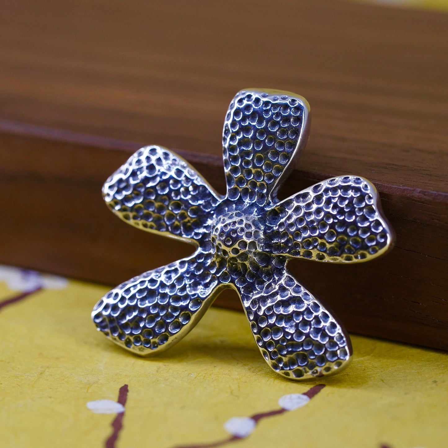 Vintage Silpada Daisy Hammered Flower 925 Sterling Silver Signed Pendant S1101