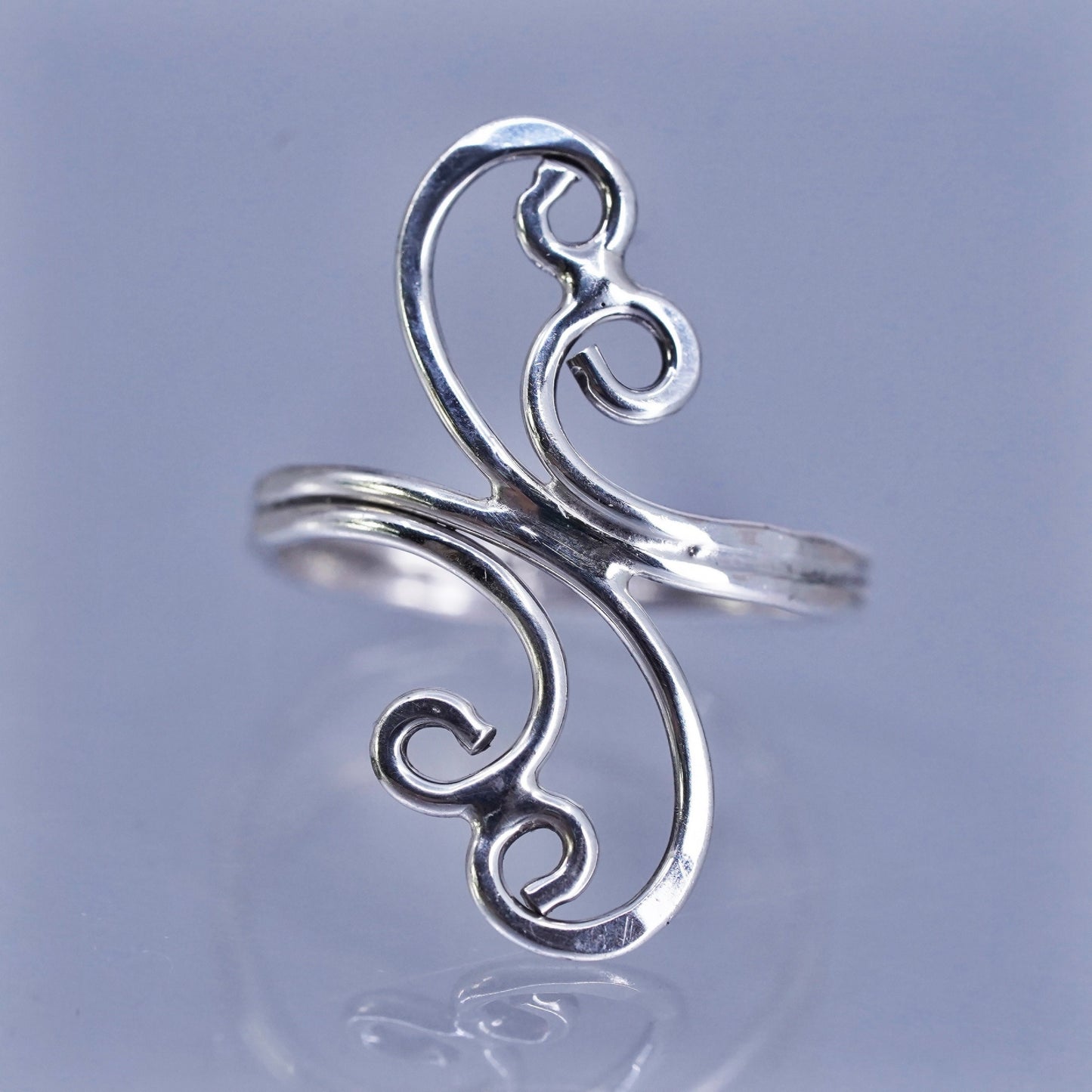 Size 4.5, vintage Sterling 925 silver handmade ring, swirly band