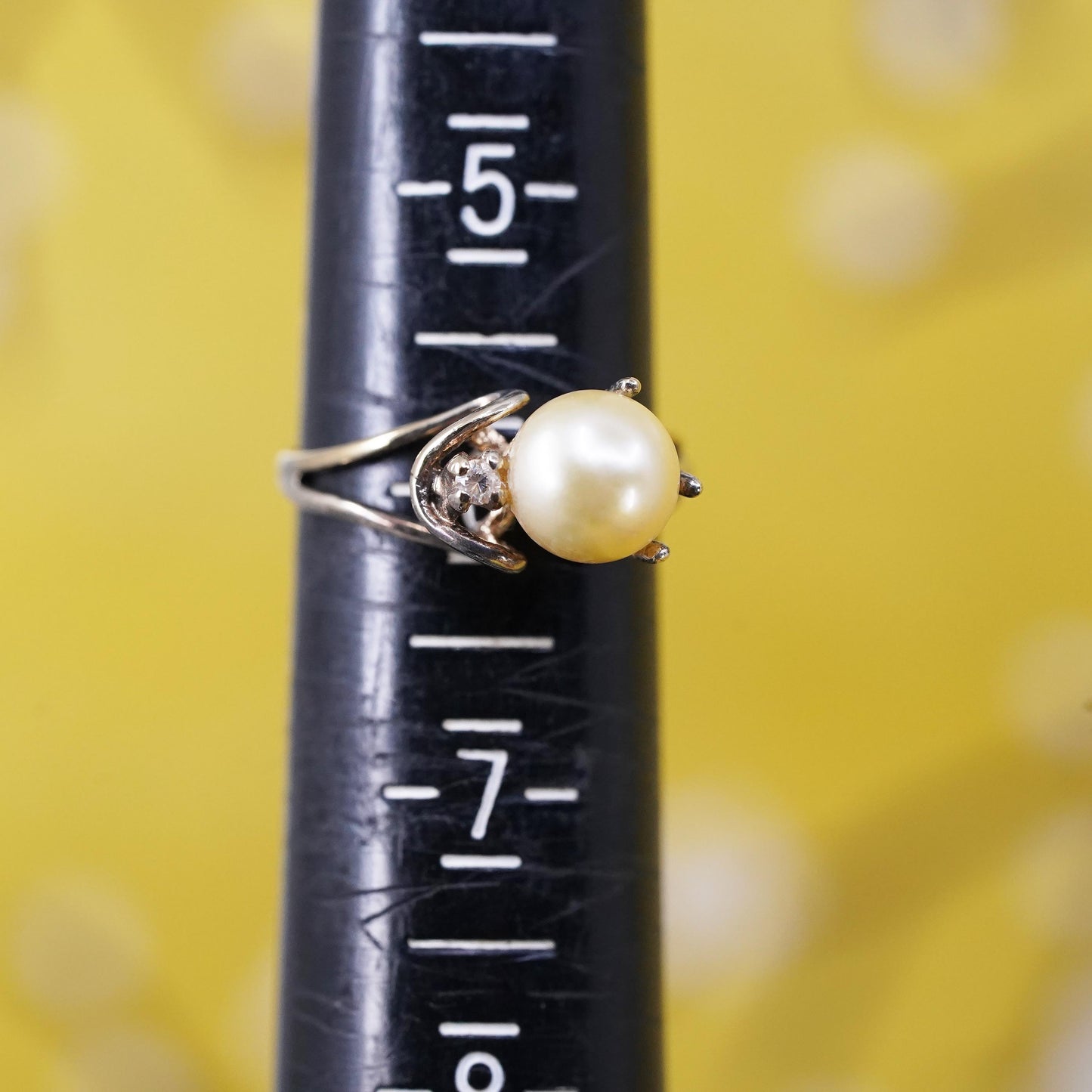 Size 6, vintage 1960s gold plated Sterling 925 silver handmade ring faux pearl