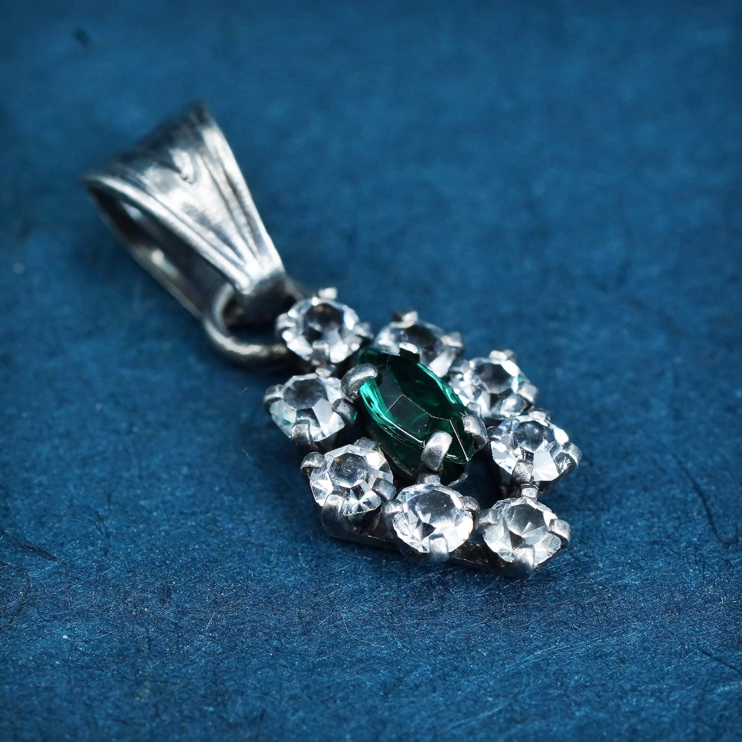 Vintage Sterling 925 silver filigree pendant with peridot and cz