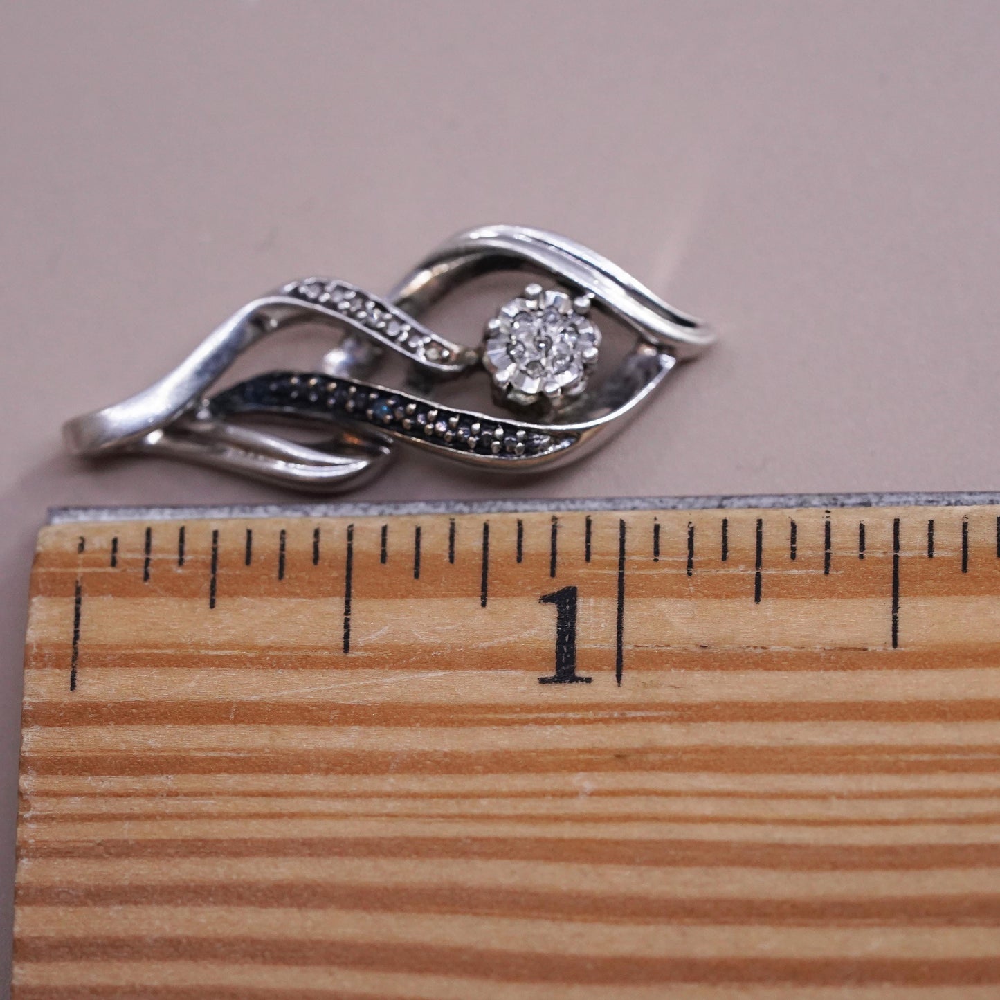 Vintage Sterling silver pendant, 925 entwined teardrop with clear black diamond