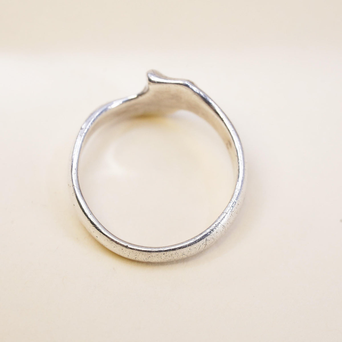 Size 7.25, vintage sterling silver handmade ribbed ring, 925 wavy band