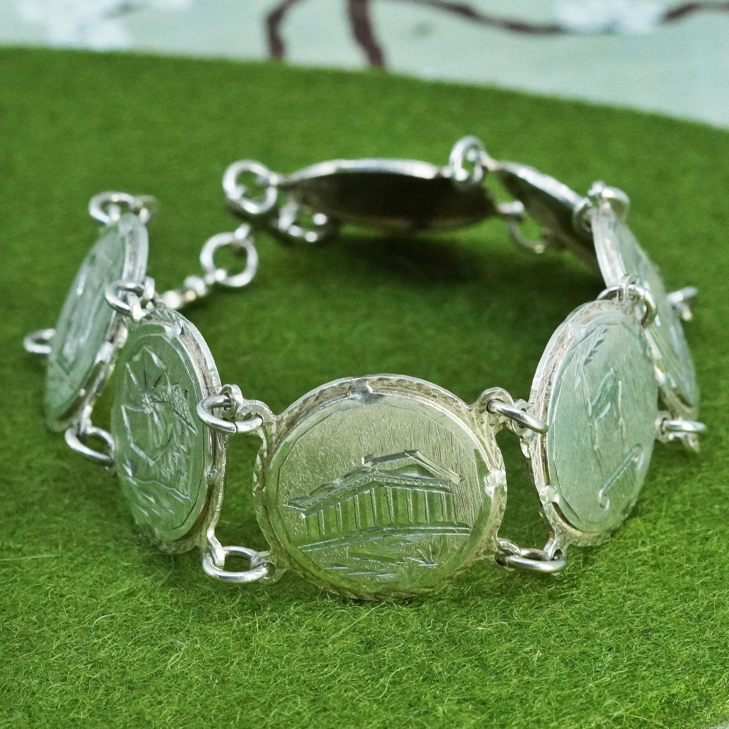7.75”, Vintage sterling 925 silver bracelet with circle disc engraved landmarks