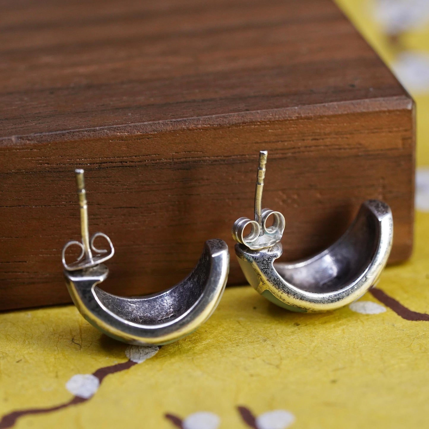 0.75", Vintage Sterling silver earrings, 925 huggie hoop studs mother of pearl
