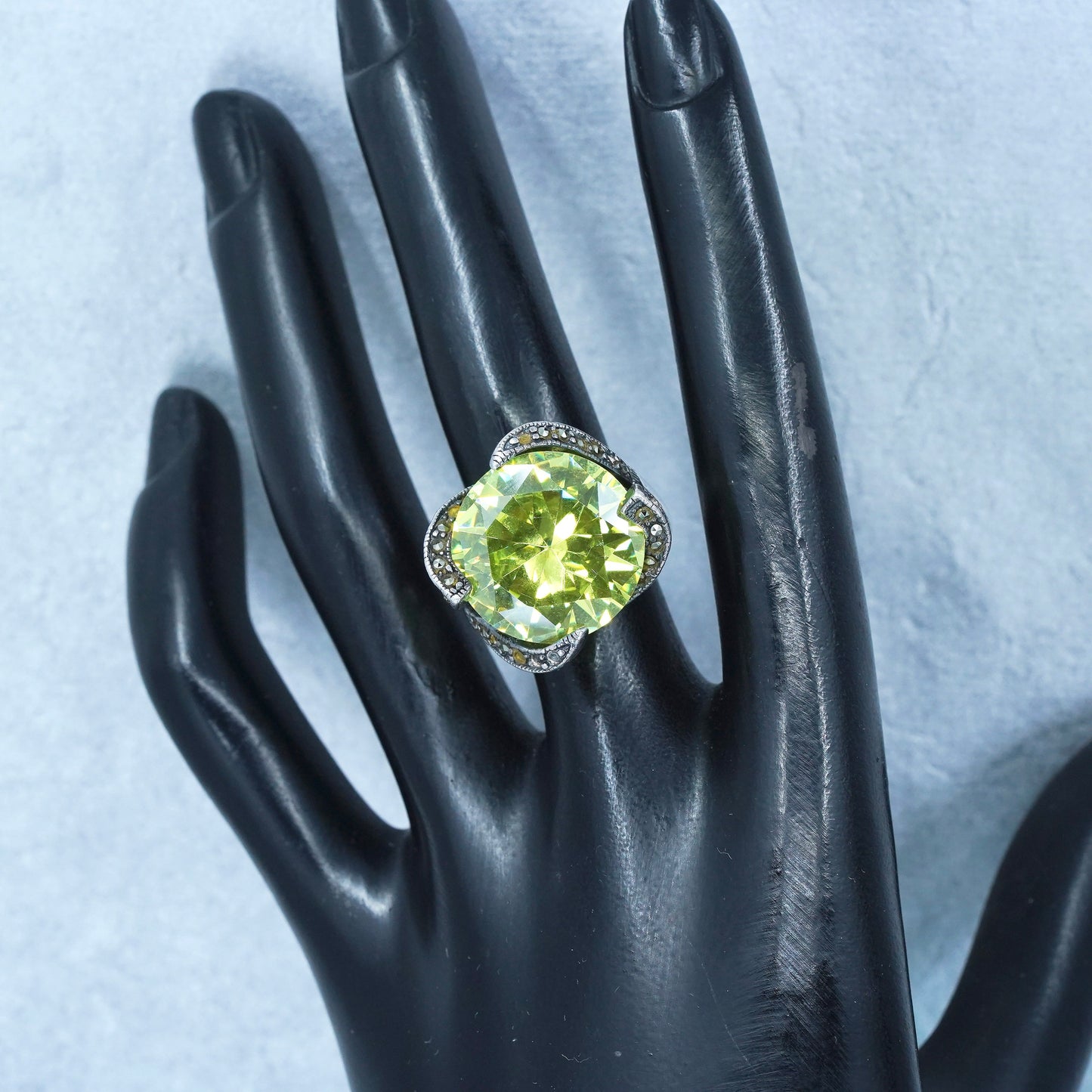 Size 6, Sterling 925 silver handmade statement ring w/ green crystal marcasite