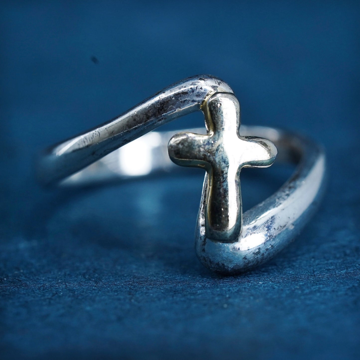 Size 8, two tone Sterling silver handmade ring, stackable 925 cross band