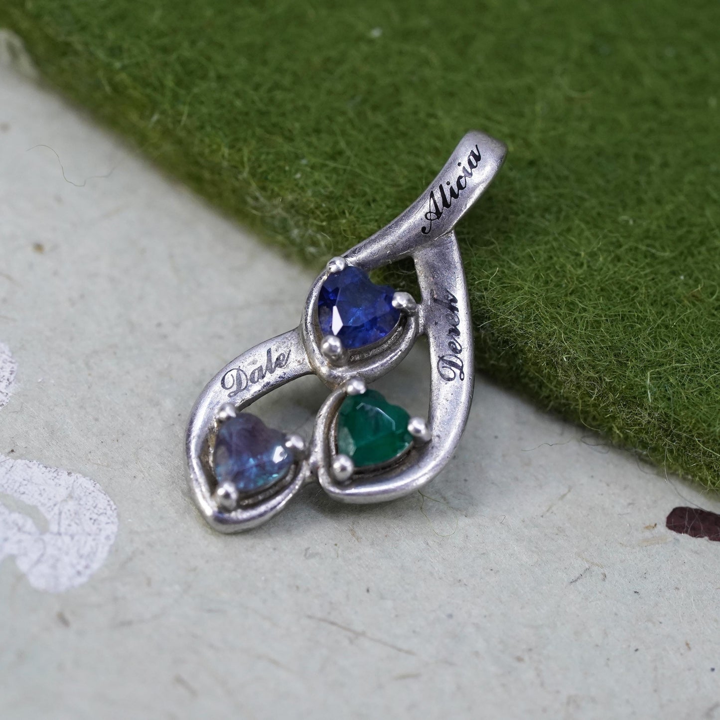 Vintage sterling 925 silver pendant, w/ sapphire peridot chalcedony hearts
