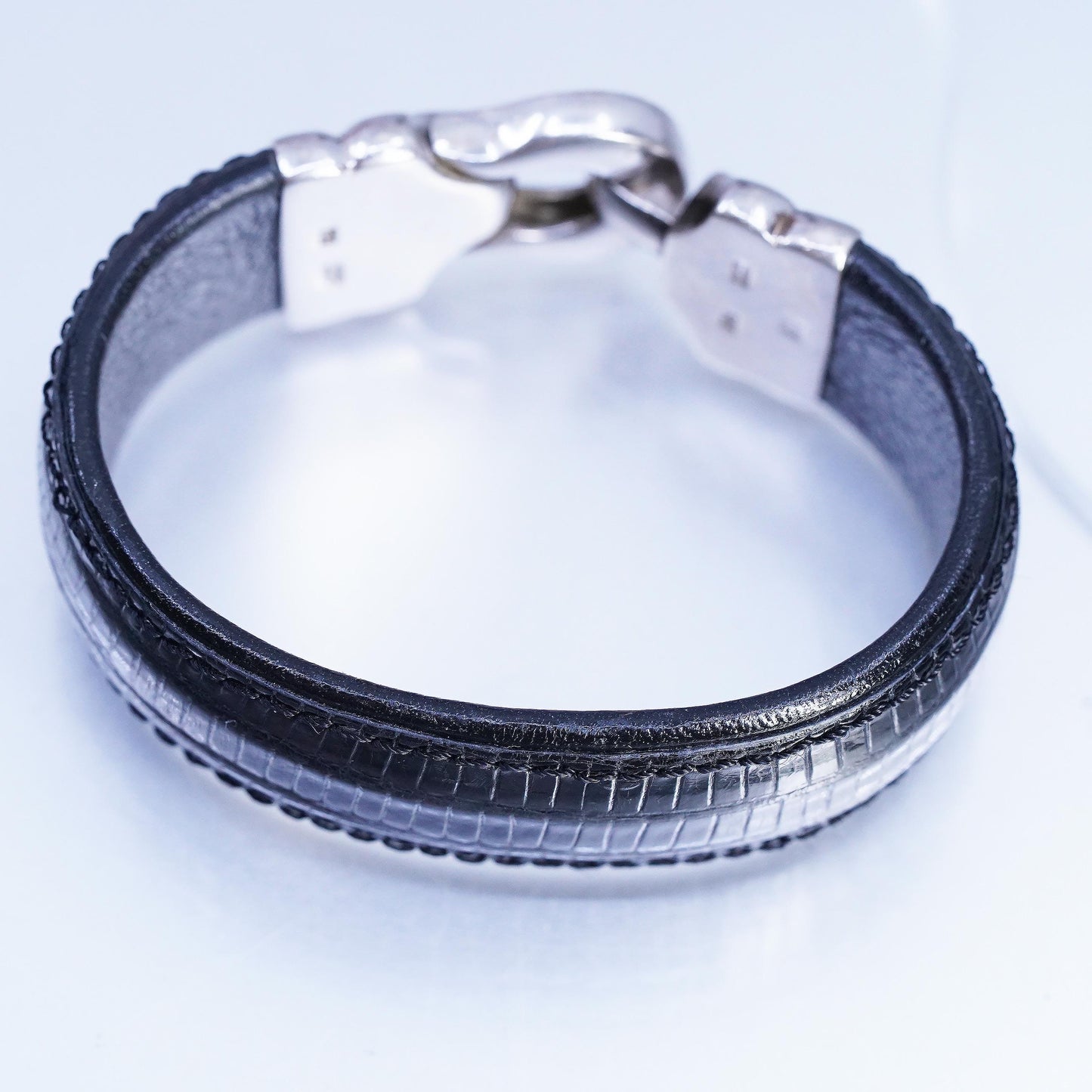 5.5", Industria Argentina Sterling 925 Silver Bracelet, Lizard Leather bangle