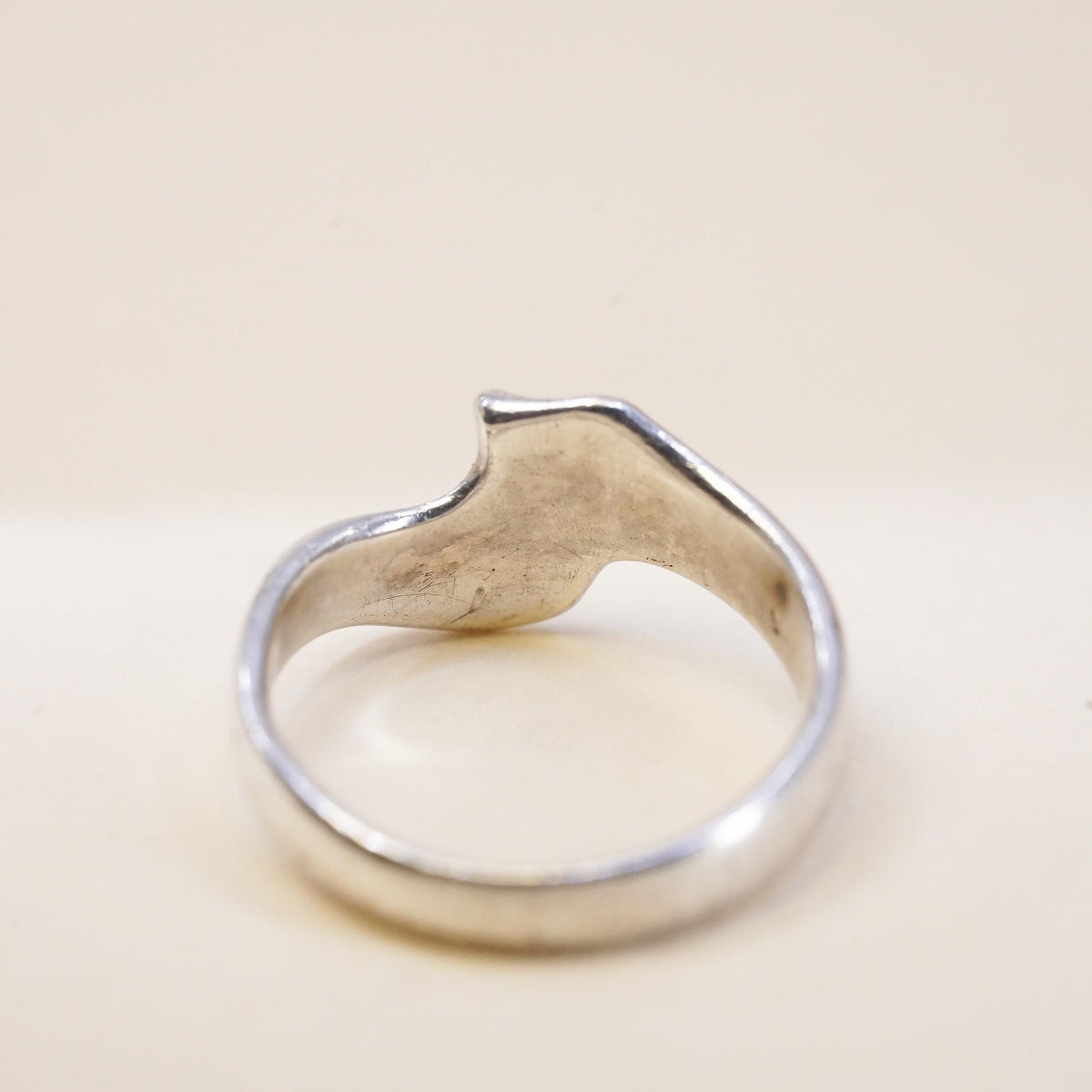 Size 7.25, vintage sterling silver handmade ribbed ring, 925 wavy band