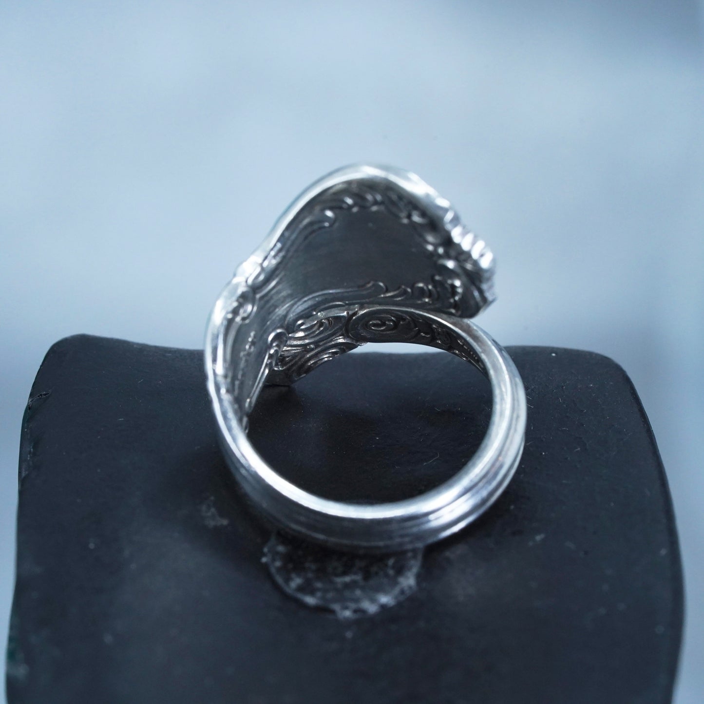 Size 5, Native American navajo Sterling 925 silver spoon ring with turquoise
