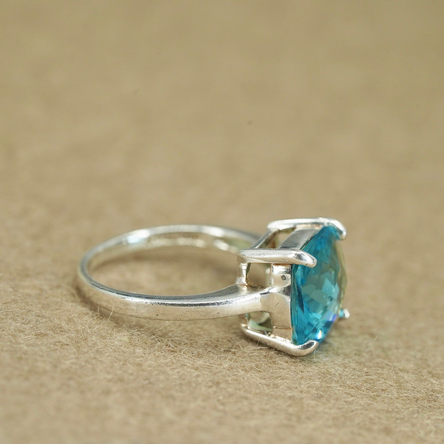 Size 7.25, vintage Sterling 925 silver band ring with checkerboard cut topaz