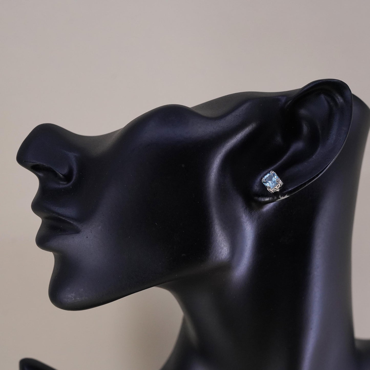 vintage Sterling 925 silver studs earrings with blue crystal