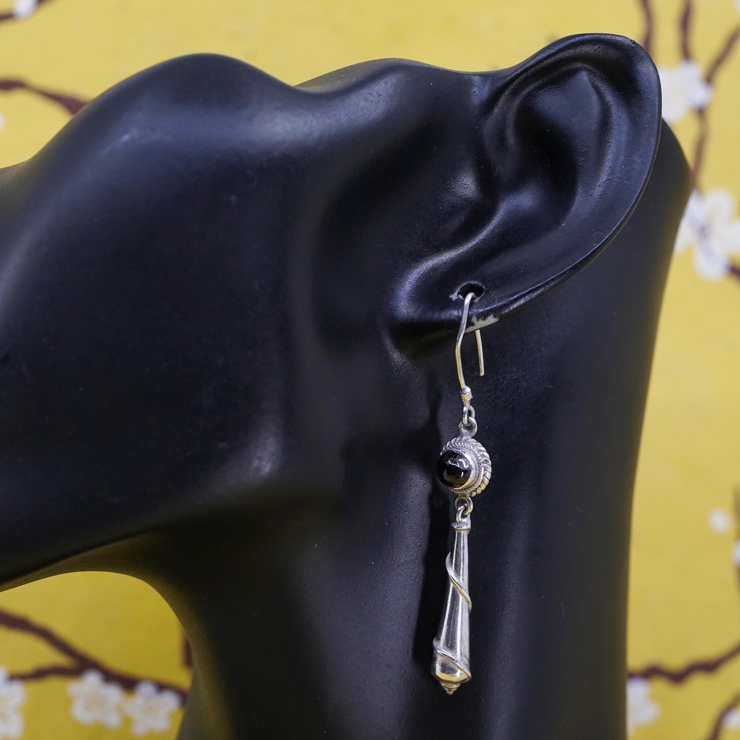 Vintage Sterling silver 925 handmade garnet teardrop earrings