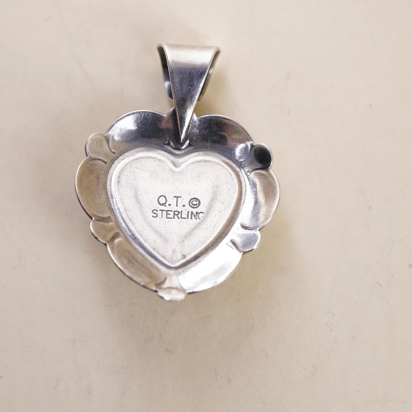 VTG QT Native American sterling 925 silver handmade onyx heart pendant, Navajo
