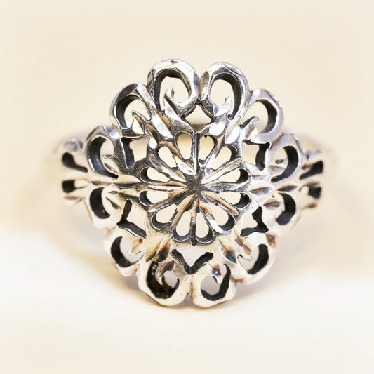 Size 8, vintage Sterling silver handmade ring, 925 band with Filigree floral