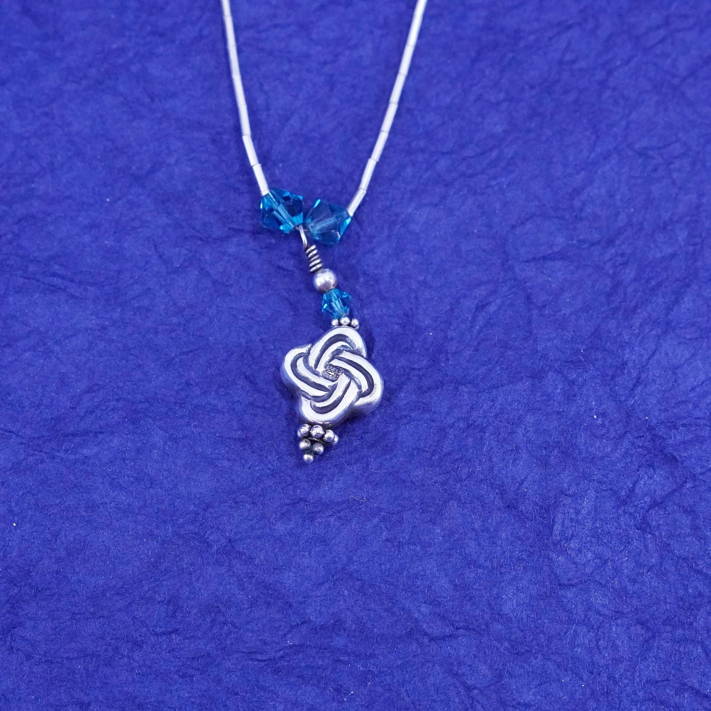 16”, VTG Native American sterling 925 liquid silver chain necklace with pendant