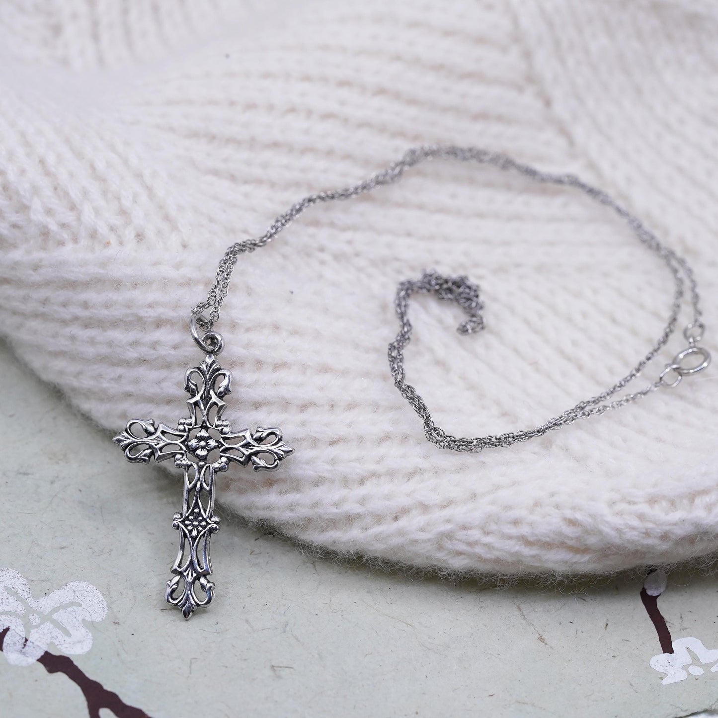 18” sterling silver circle link chain with filigree cross pendant, necklace