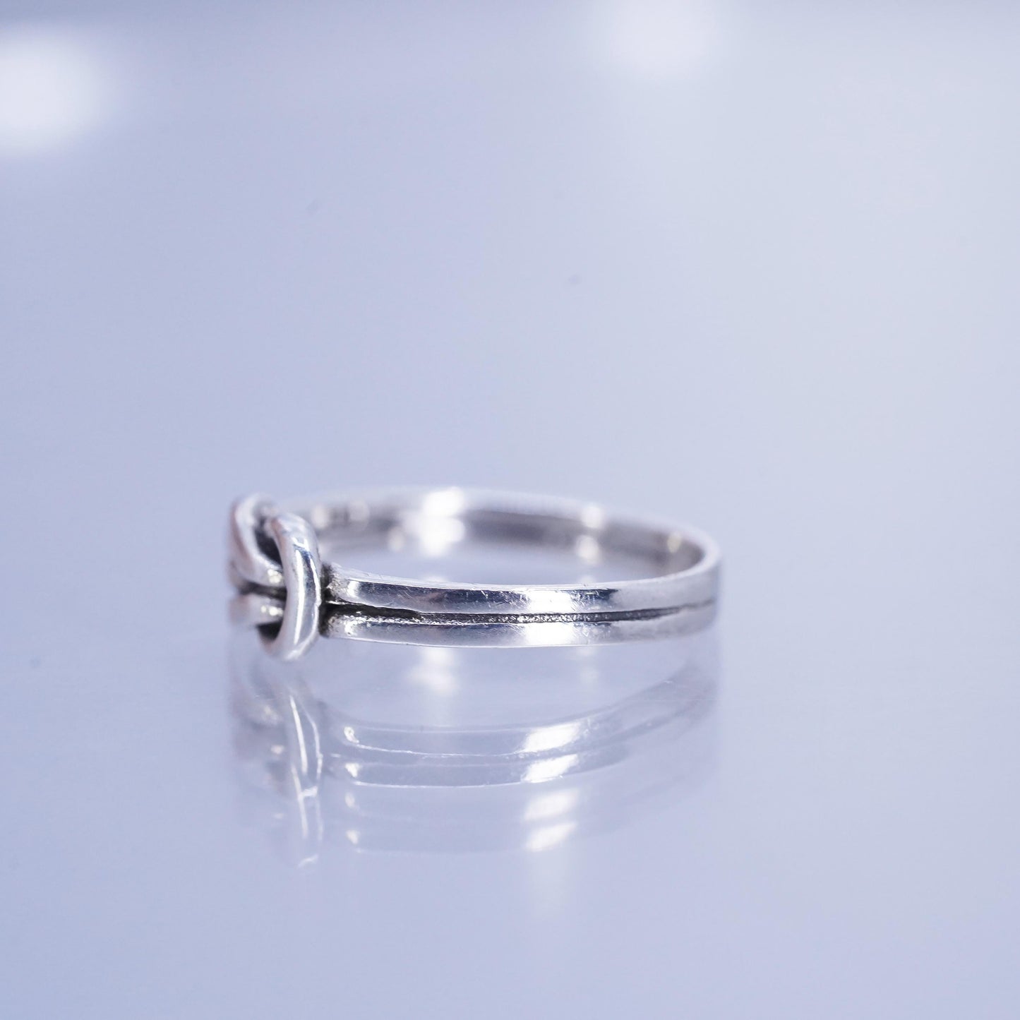 Size 4, vintage Sterling 925 silver handmade ring, knotted band