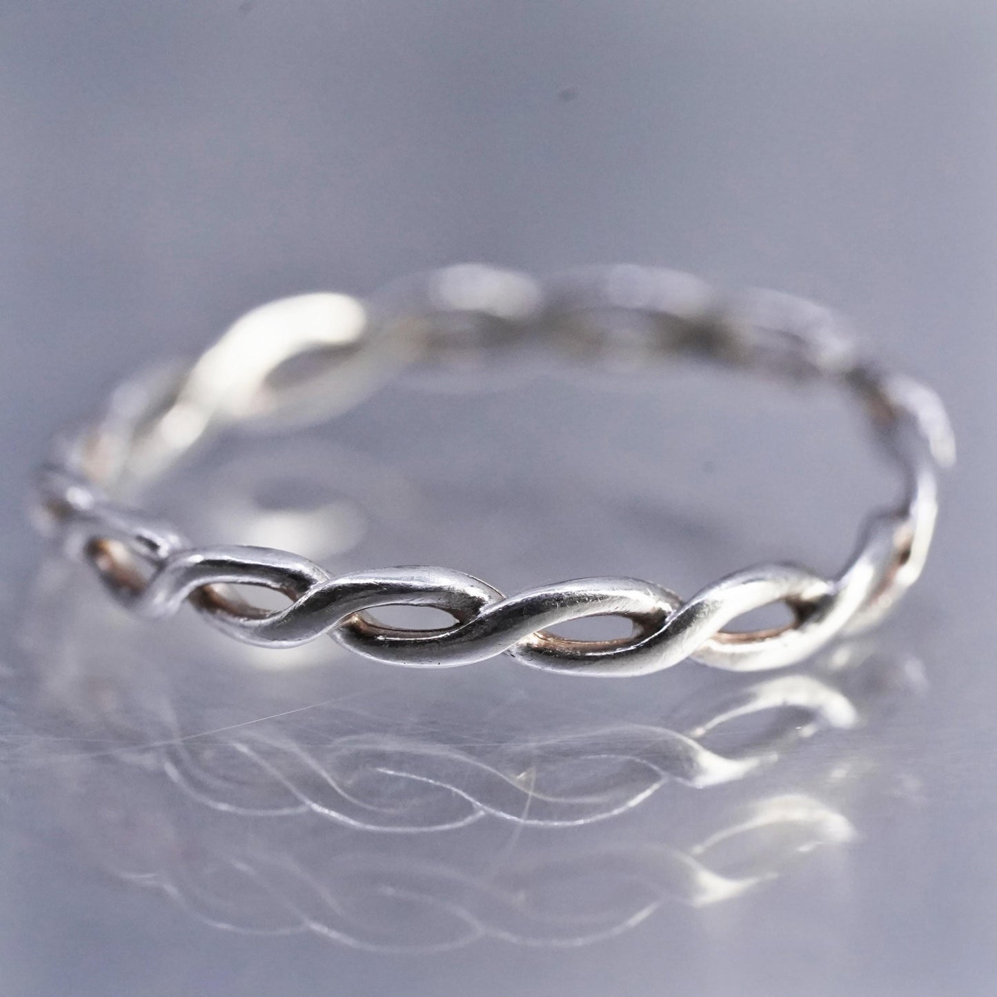 Size 9, VTG southwestern Sterling 925 silver handmade ring, woven braided band