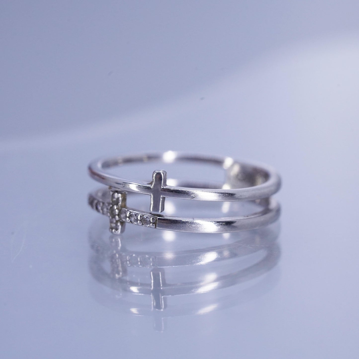 Size 7, vintage Sterling 925 silver wedding ring band double cross cluster cz
