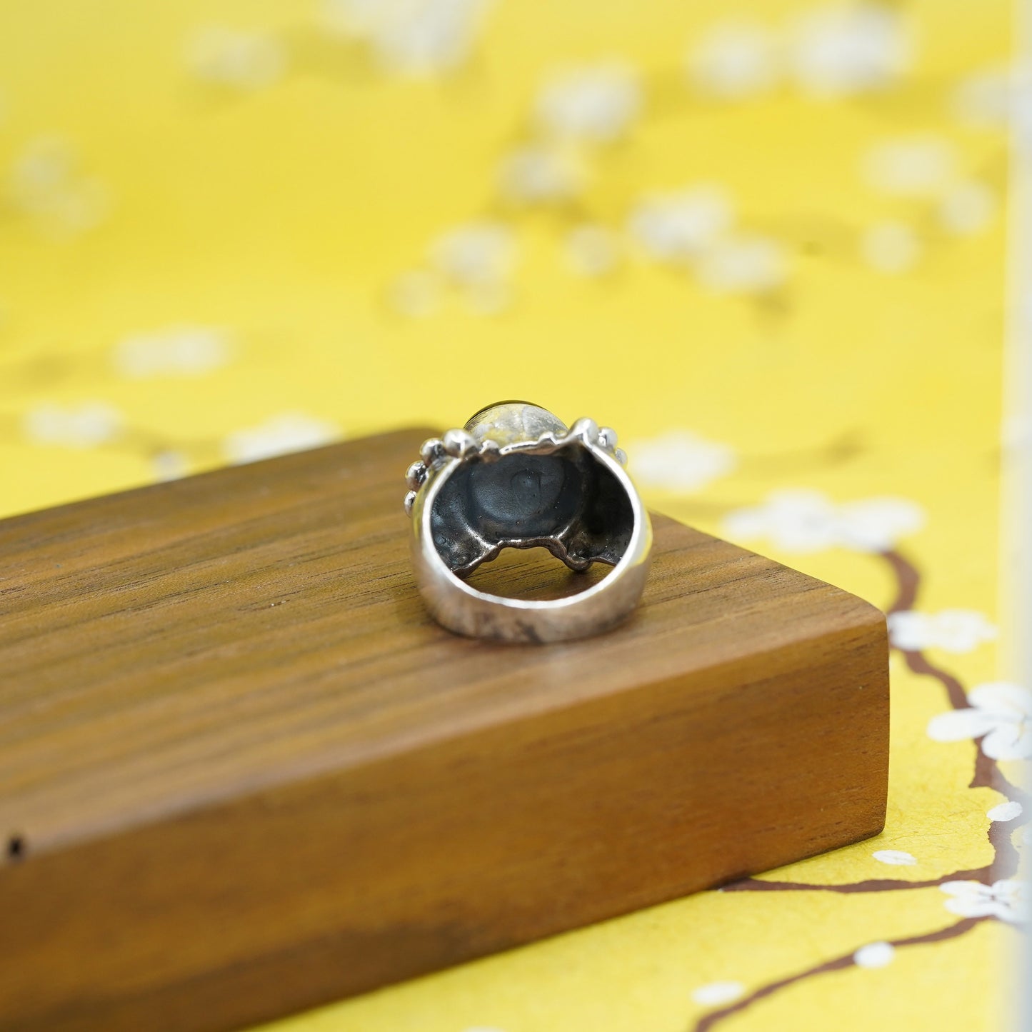 Size 6.5, vintage Sterling 925 silver handmade ring with obsidian and beads