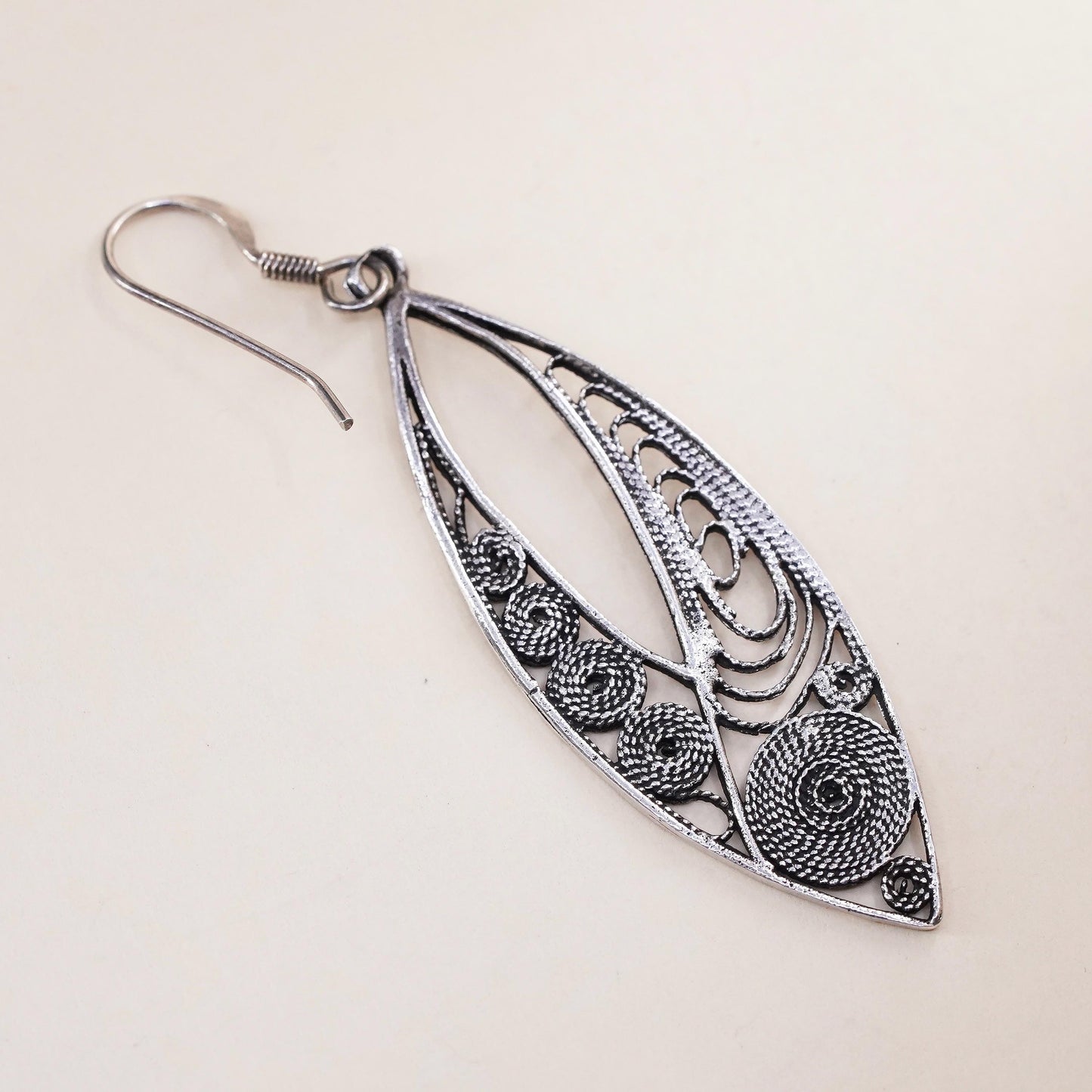 Vintage southwestern Sterling silver pendant, filigree 925 leaf single earring