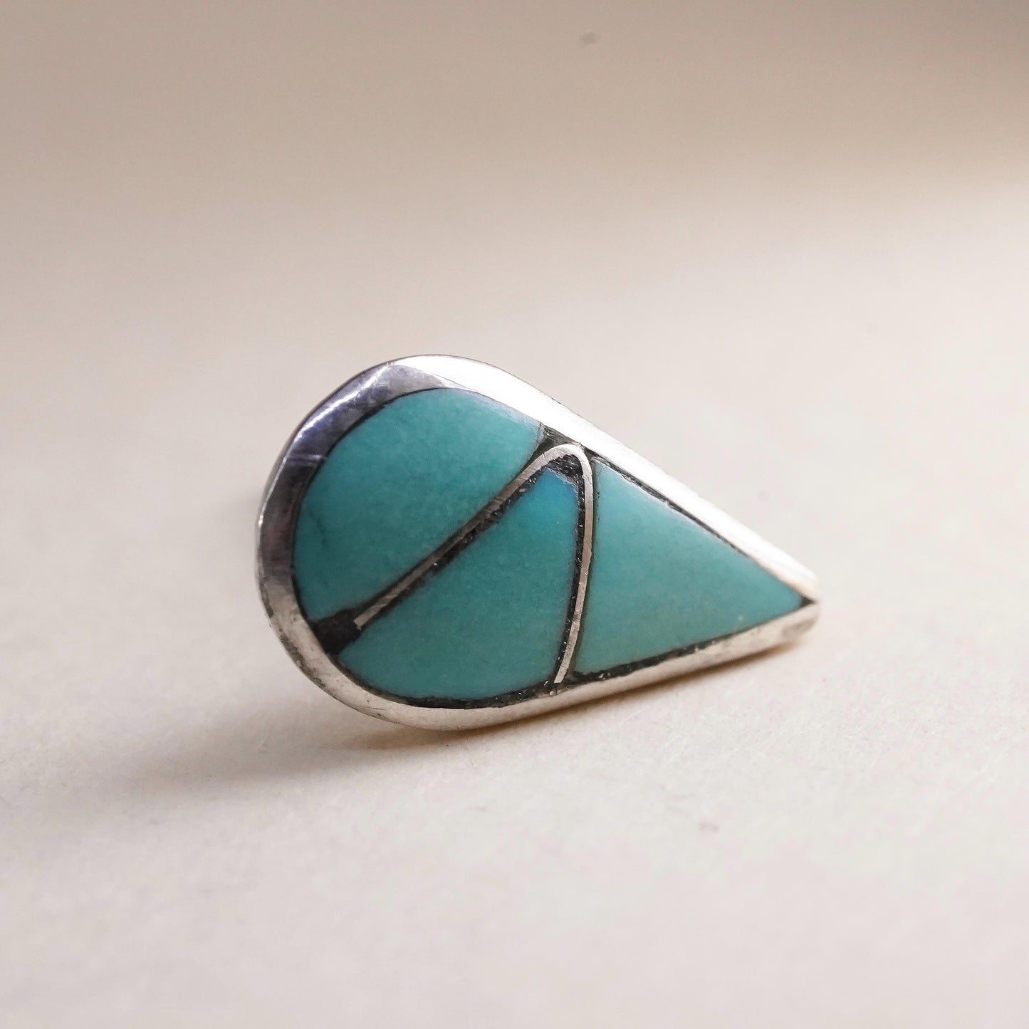 Vintage southwestern Sterling 925 silver stud with turquoise, single earring