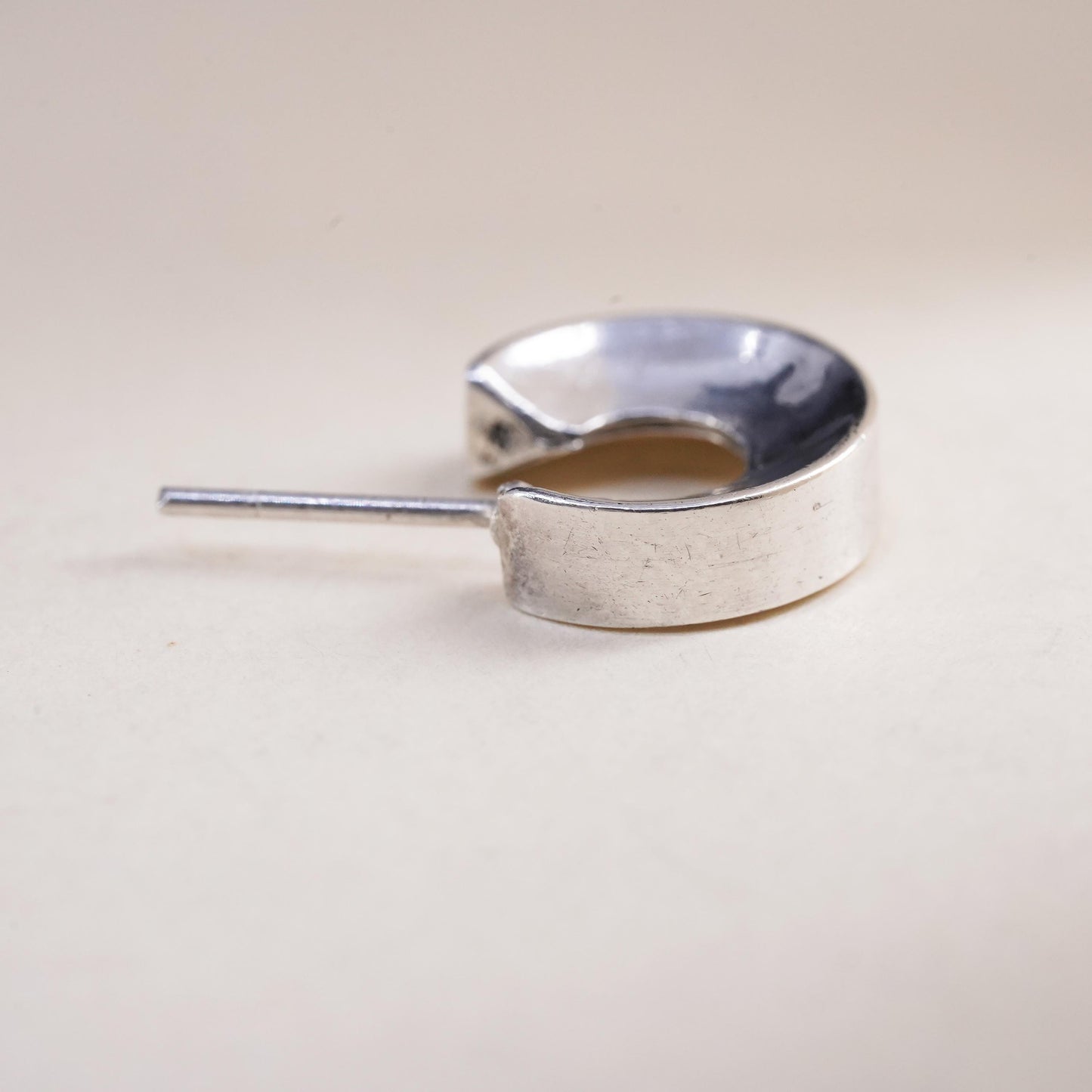 Vintage Mexican handmade single 1 earring. Sterling 925 silver huggie stud