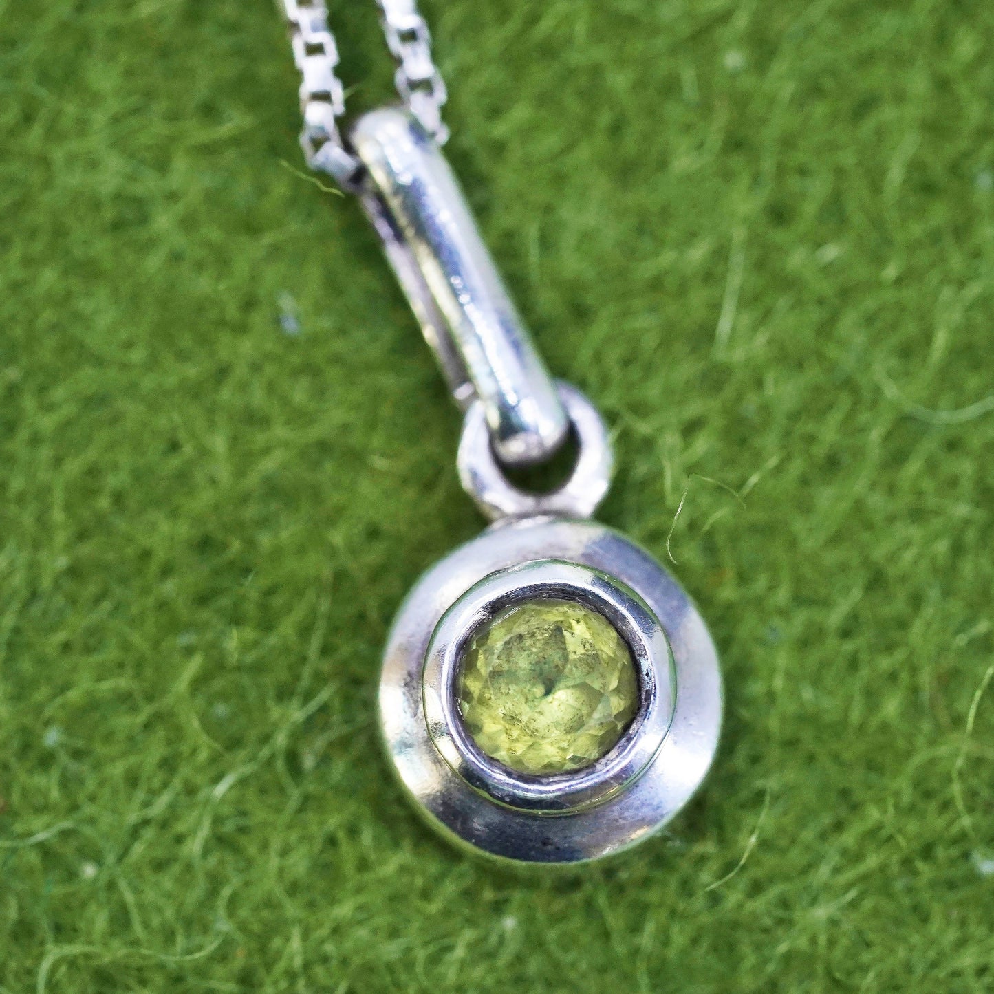 18”, handmade necklace, sterling silver 925 box chain with peridot pendant