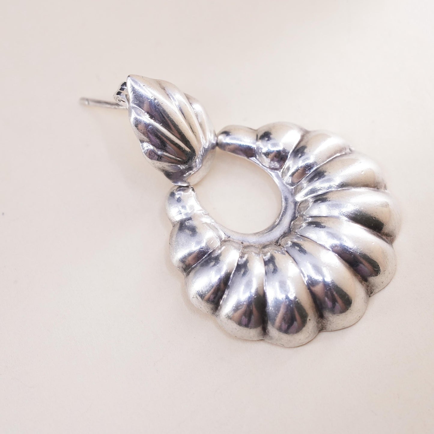 1.5", Vintage sterling 925 silver single earring, fashion ribbed hoop dangle