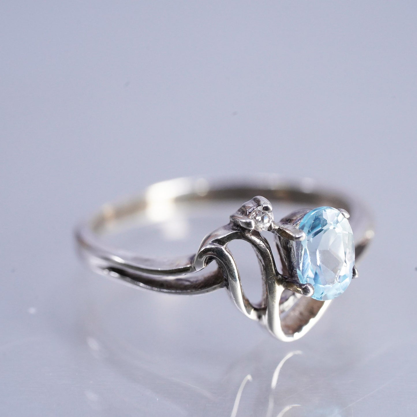 size 6, Vintage Sterling Silver 925 oval cut topaz ring with Diamond detail
