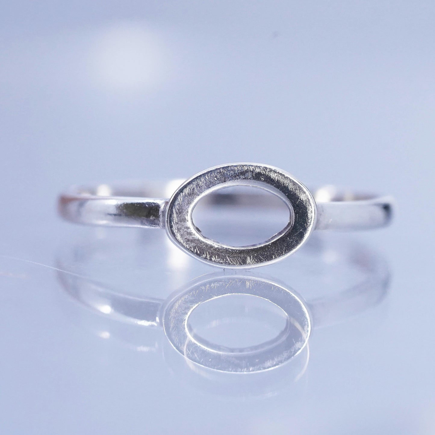 Size 8, vintage Sterling 925 silver stackable ring, initial letter O band