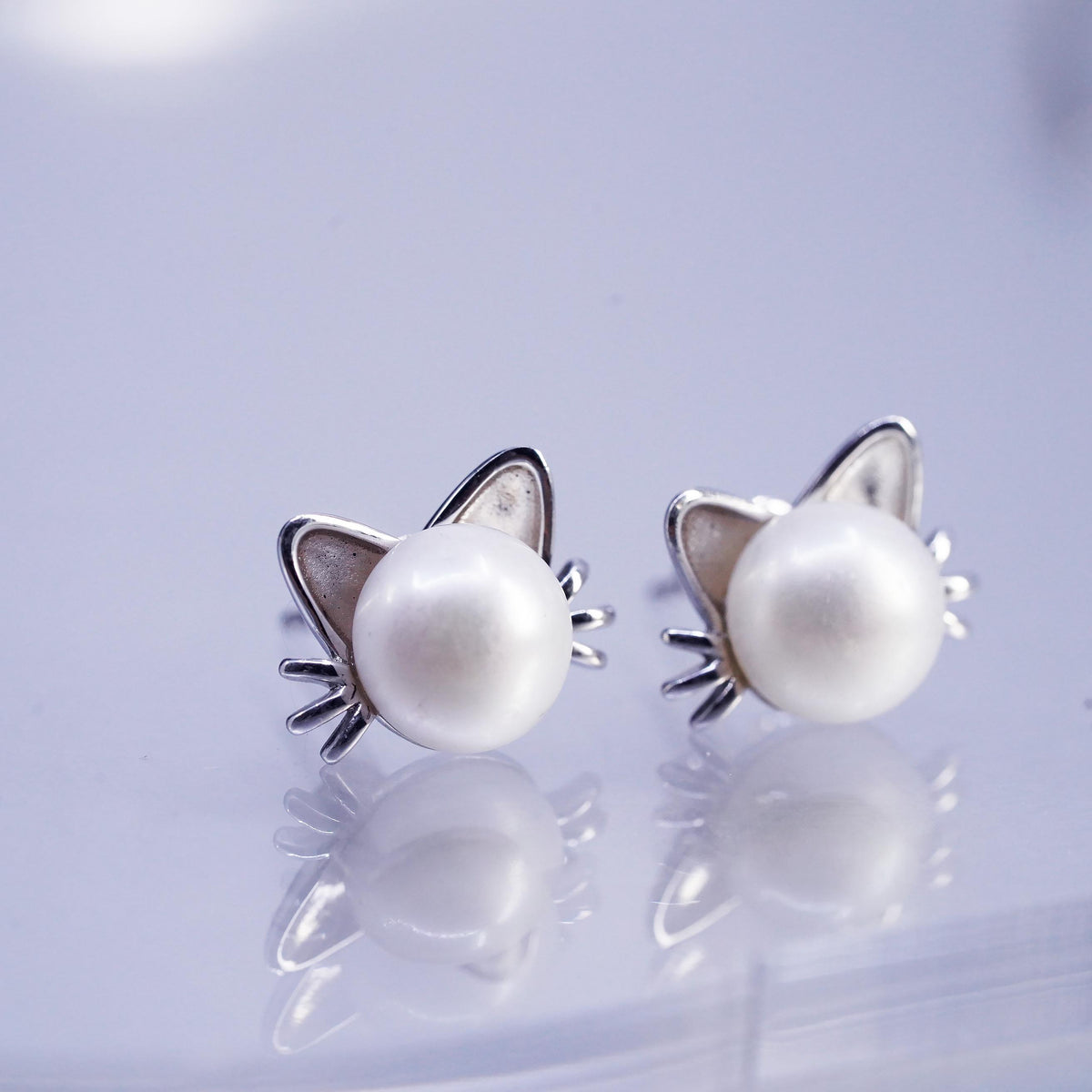 Vintage Mexico Sterling 925 silver earrings, freshwater pearl cat kitty studs
