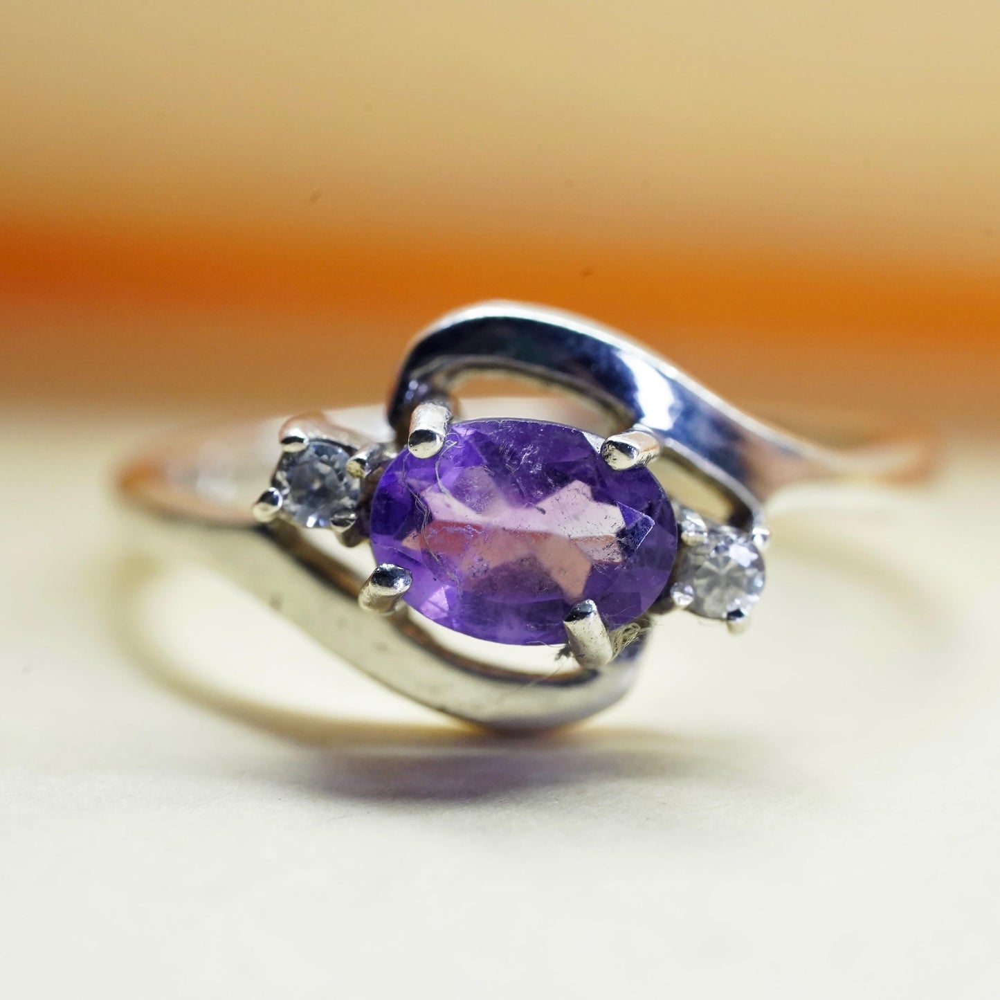 Size 7, vintage Sterling 925 silver ring with amethyst