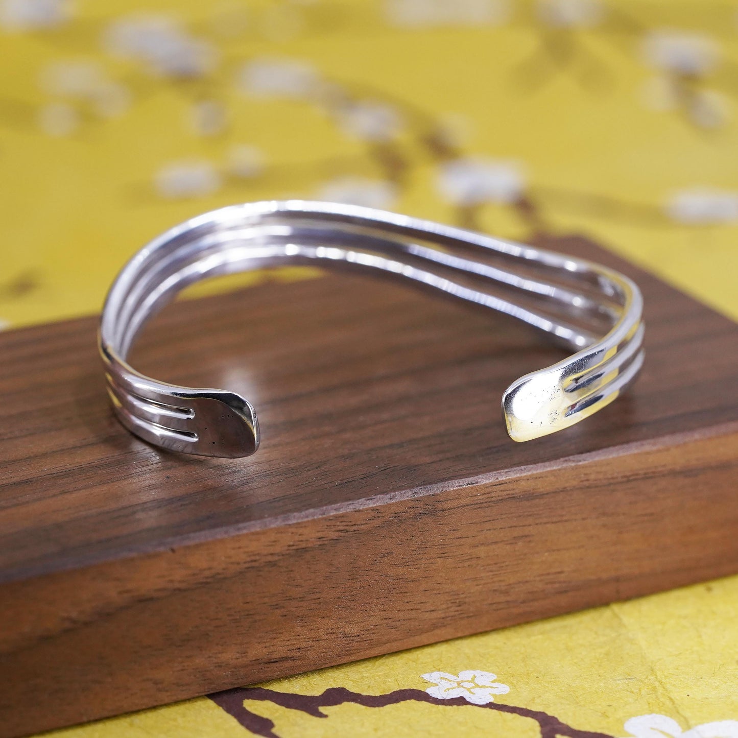 6.75", southwestern Sterling silver handmade bracelet, modern 925 wavy cuff