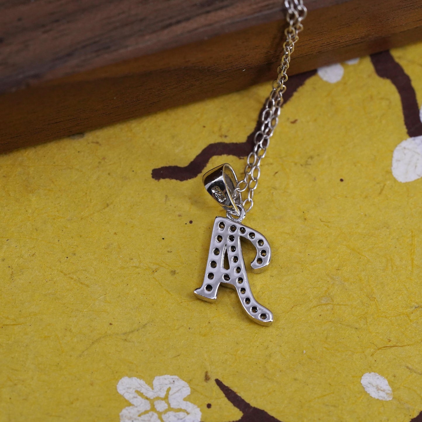 16", Italy Sterling 925 Silver Circle Chain Necklace with cz letter A Pendant