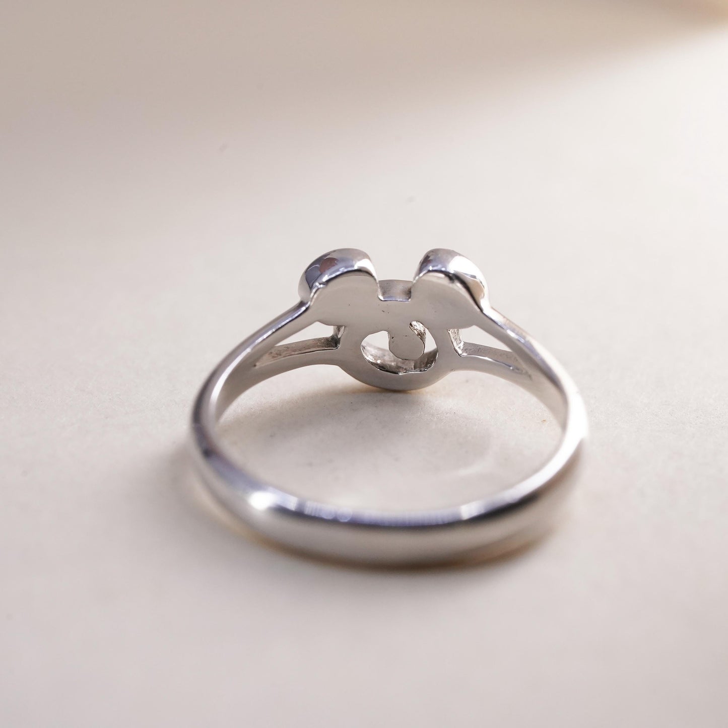 Size 4, Disney Mickey Mouse sterling silver ring, wrap band