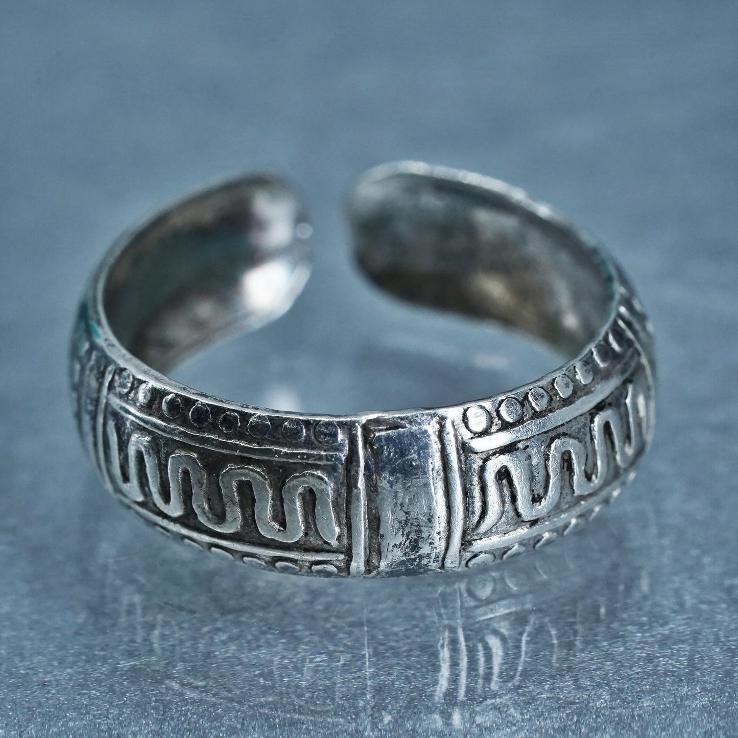 Size 2.25 southwestern Sterling 925 silver handmade ring, textured open band