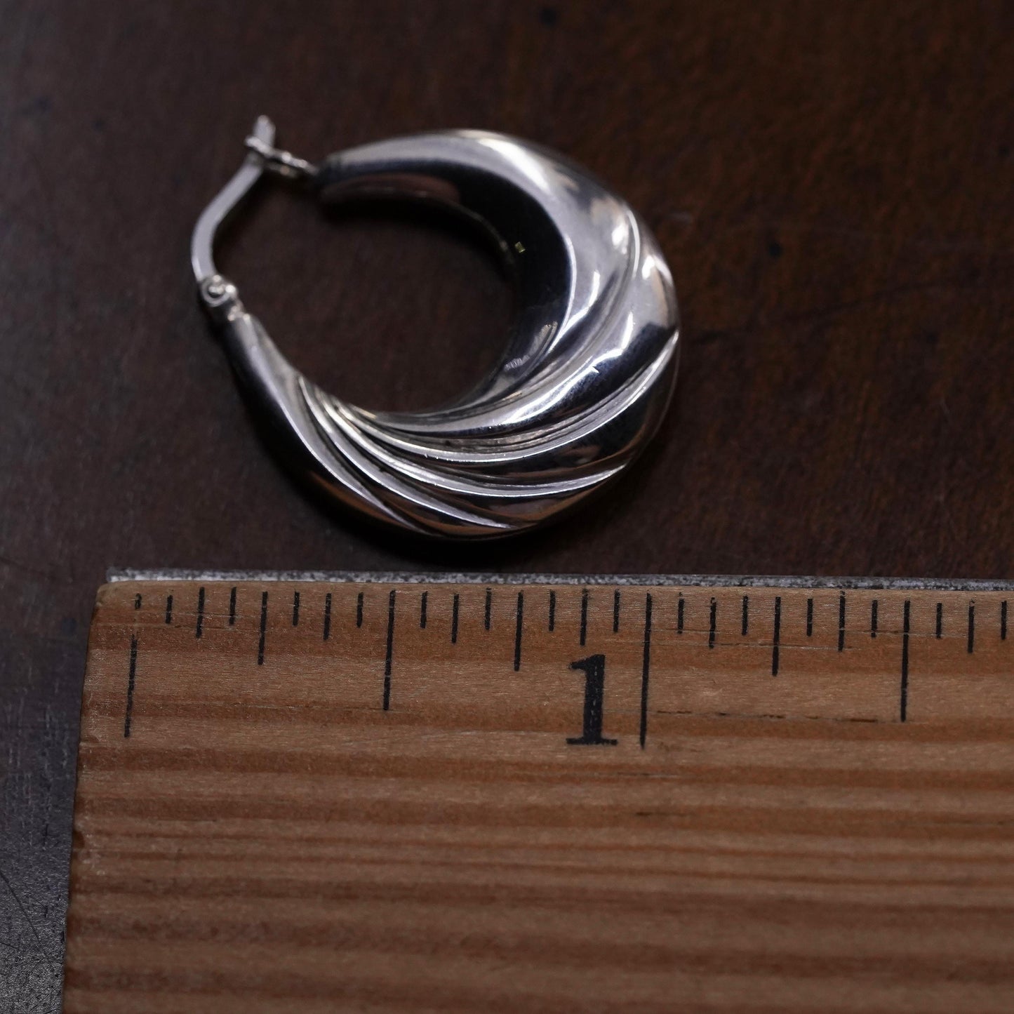 1", Vintage sterling silver loop single earring, fashion ribbed primitive hoop