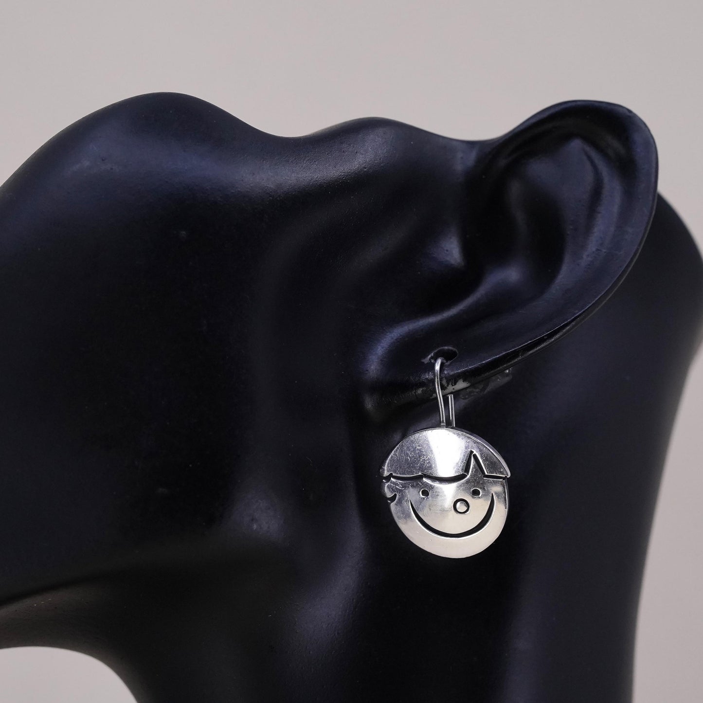 Vintage southwestern Mexican Sterling silver dangle, 925 boy single earring