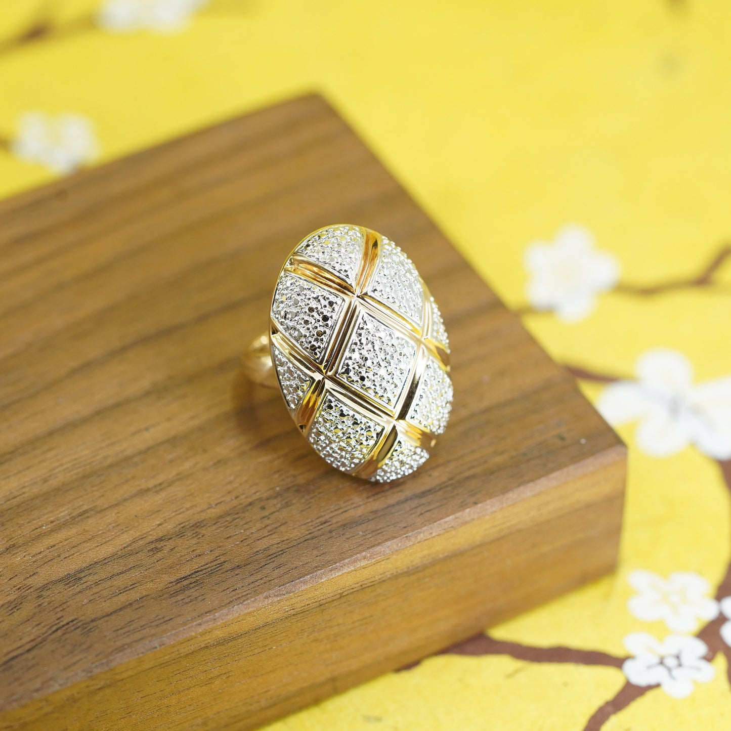 Size 6, two tone gold Sterling silver 925 cocktail filigree oval ring W diamond