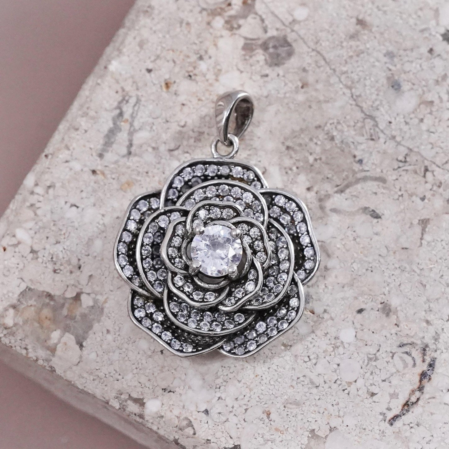 Vintage sterling silver handmade pendant, 925 flower circle with cluster cz