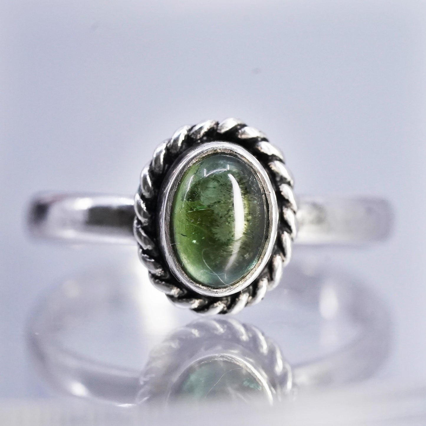 size 6, Vintage Sterling Silver Handmade Ring, 925 Stackable Band oval peridot