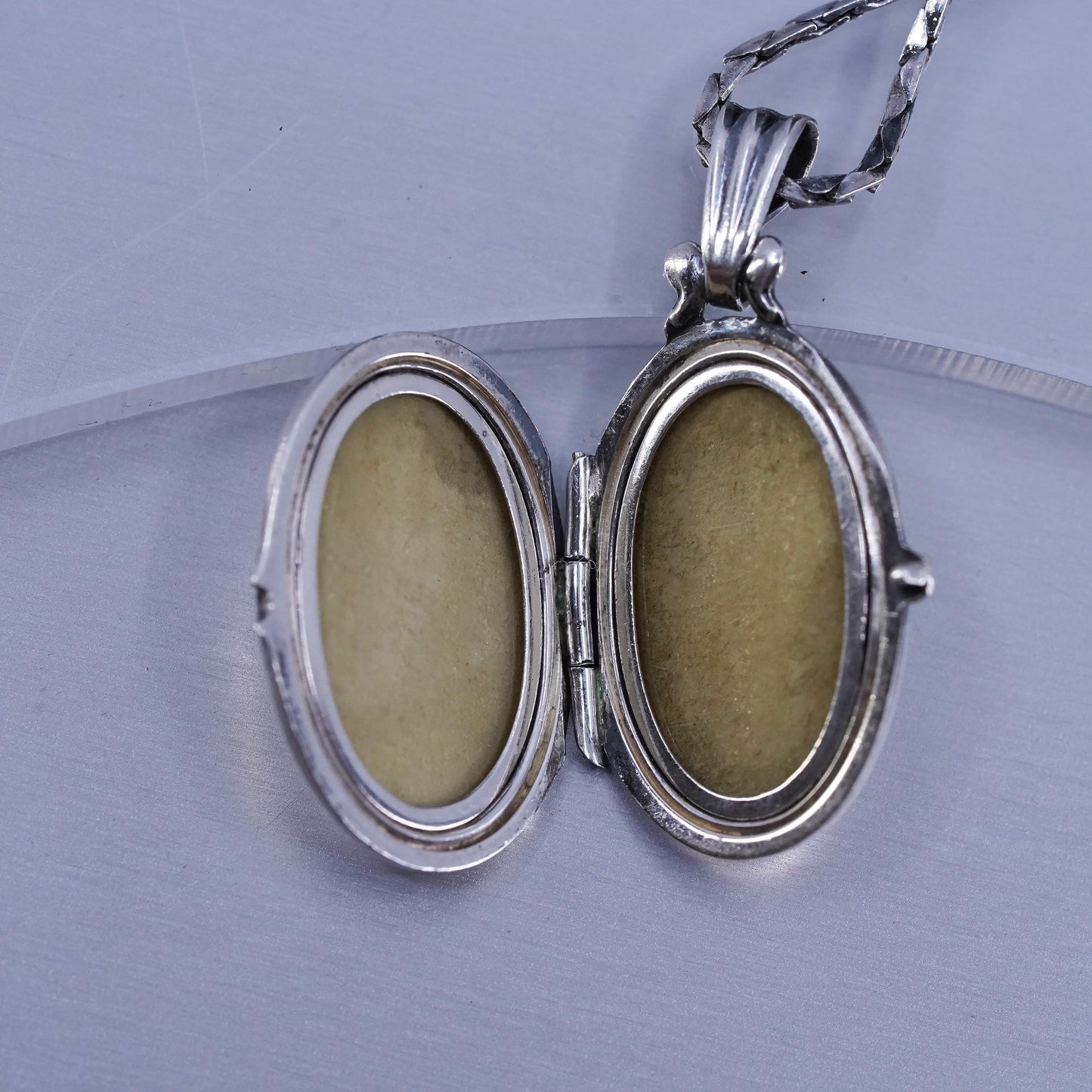 16”, Sterling 925 silver snake chain necklace with oval photo locket pendant