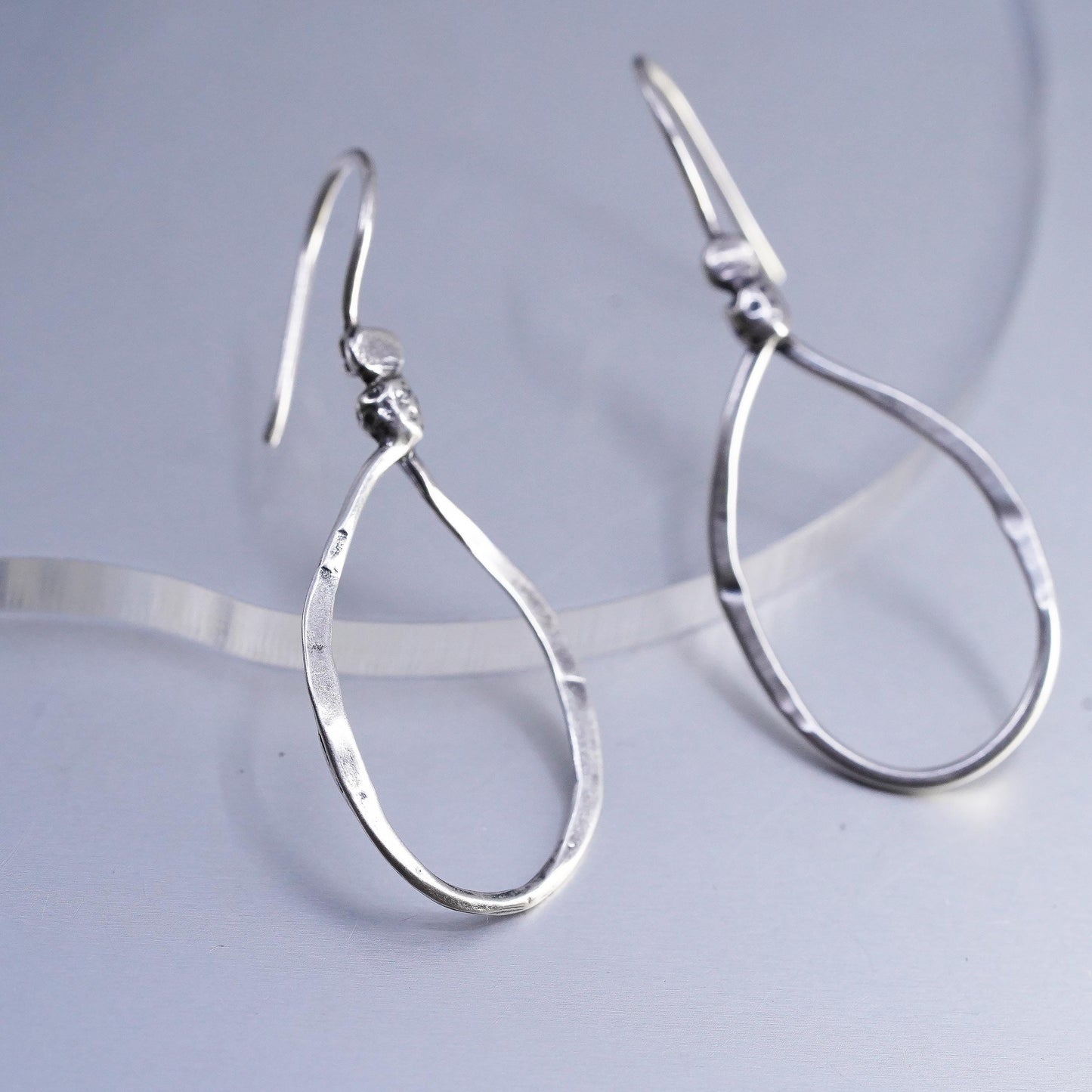 Vintage Silpada Israeli Lasso 925 Sterling Silver teardrop loop Earrings W1551