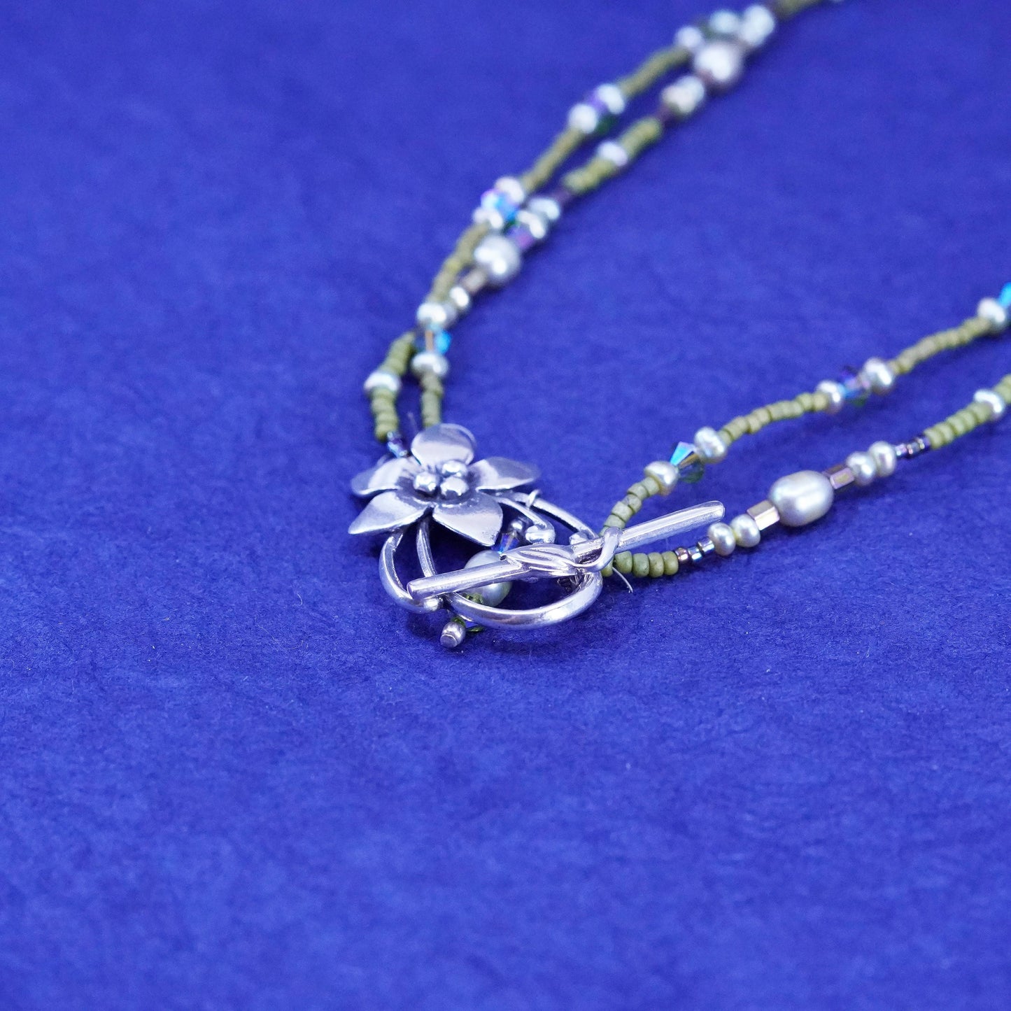 22”, Sterling silver necklace with 925 flower toggle closure chain heishi beads