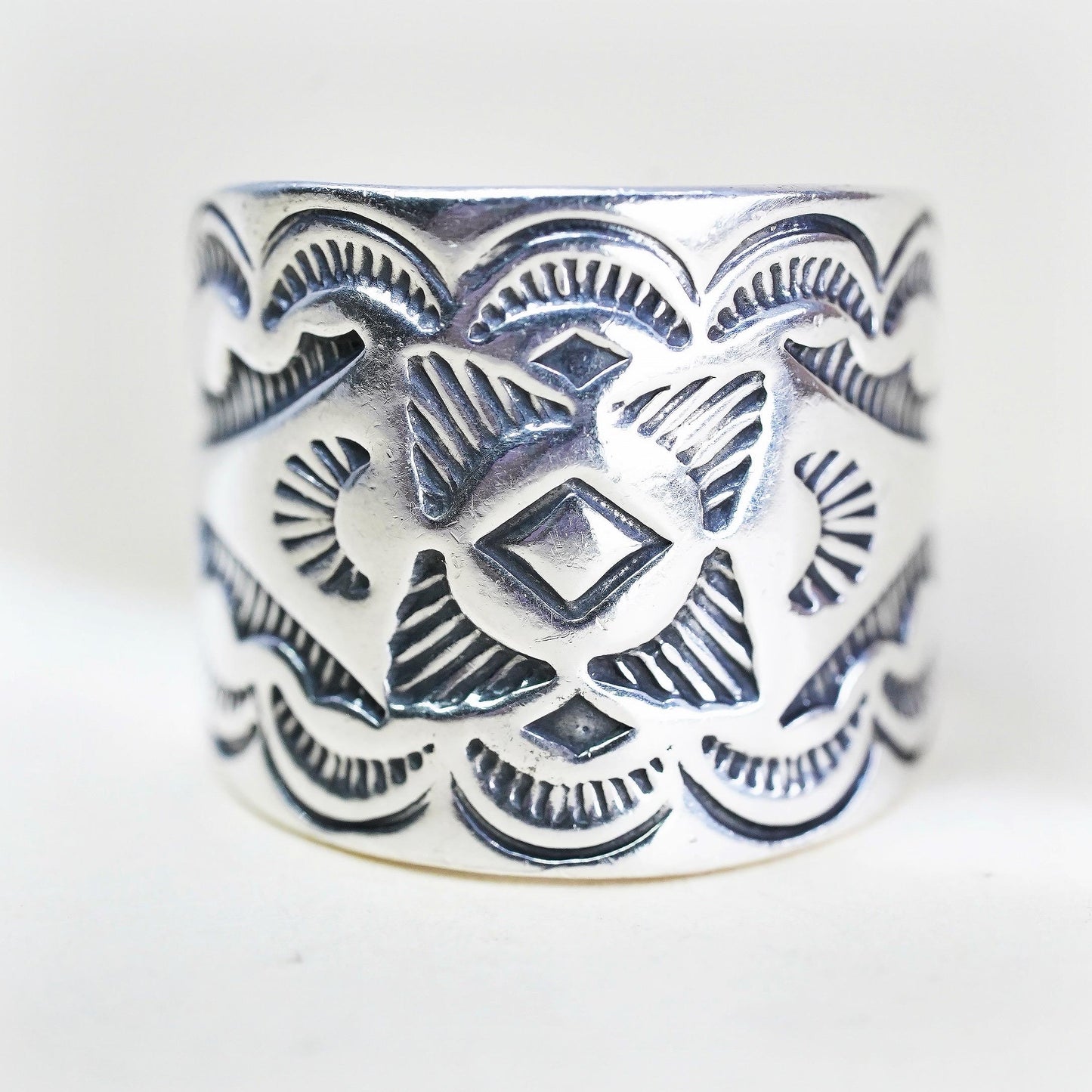 Size 8, Native American Carolyn Pollack Relios band, 925 sterling silver ring