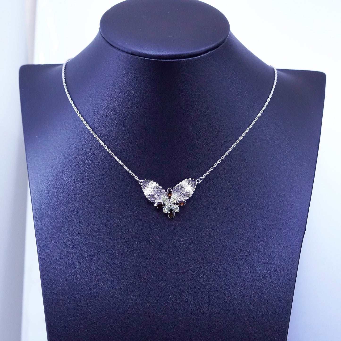 16””, star art Sterling silver necklace, 925 Singapore rope chain leafy pendant