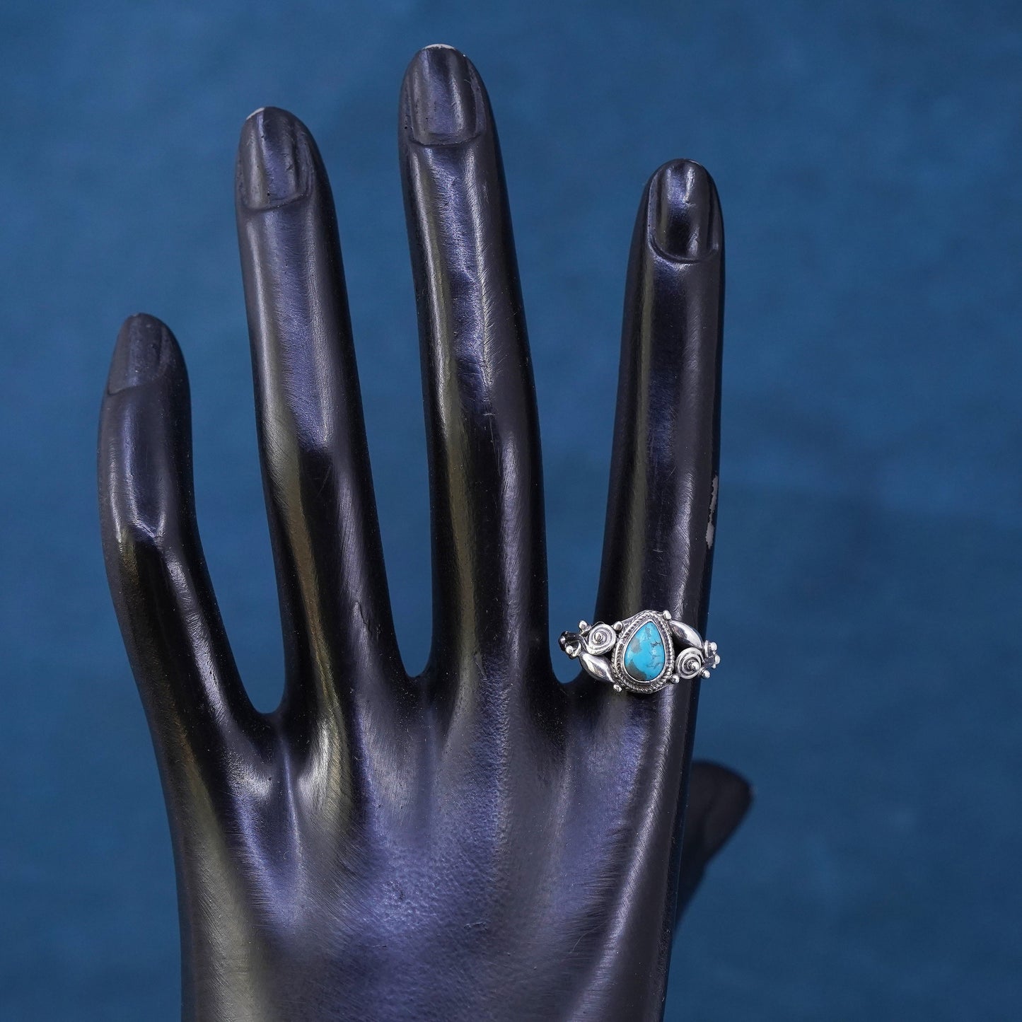 Size 7.5, vintage Sterling silver ring turquoise, Native American, southwestern